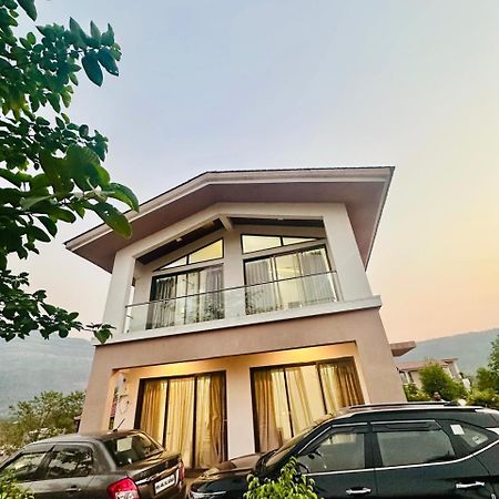Katha Villa 63 - Luxury Holiday Home Karjat Dış mekan fotoğraf