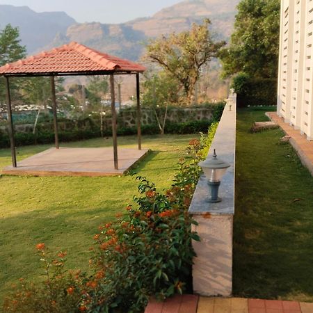 Katha Villa 63 - Luxury Holiday Home Karjat Dış mekan fotoğraf