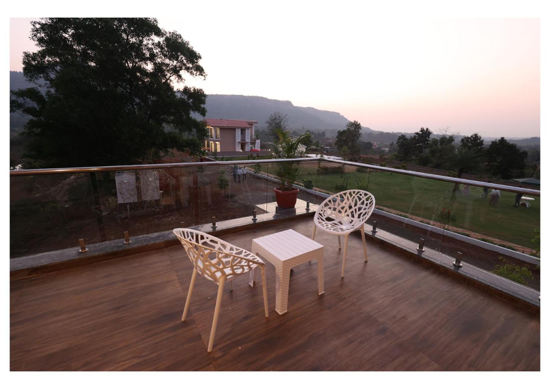 Katha Villa 63 - Luxury Holiday Home Karjat Dış mekan fotoğraf