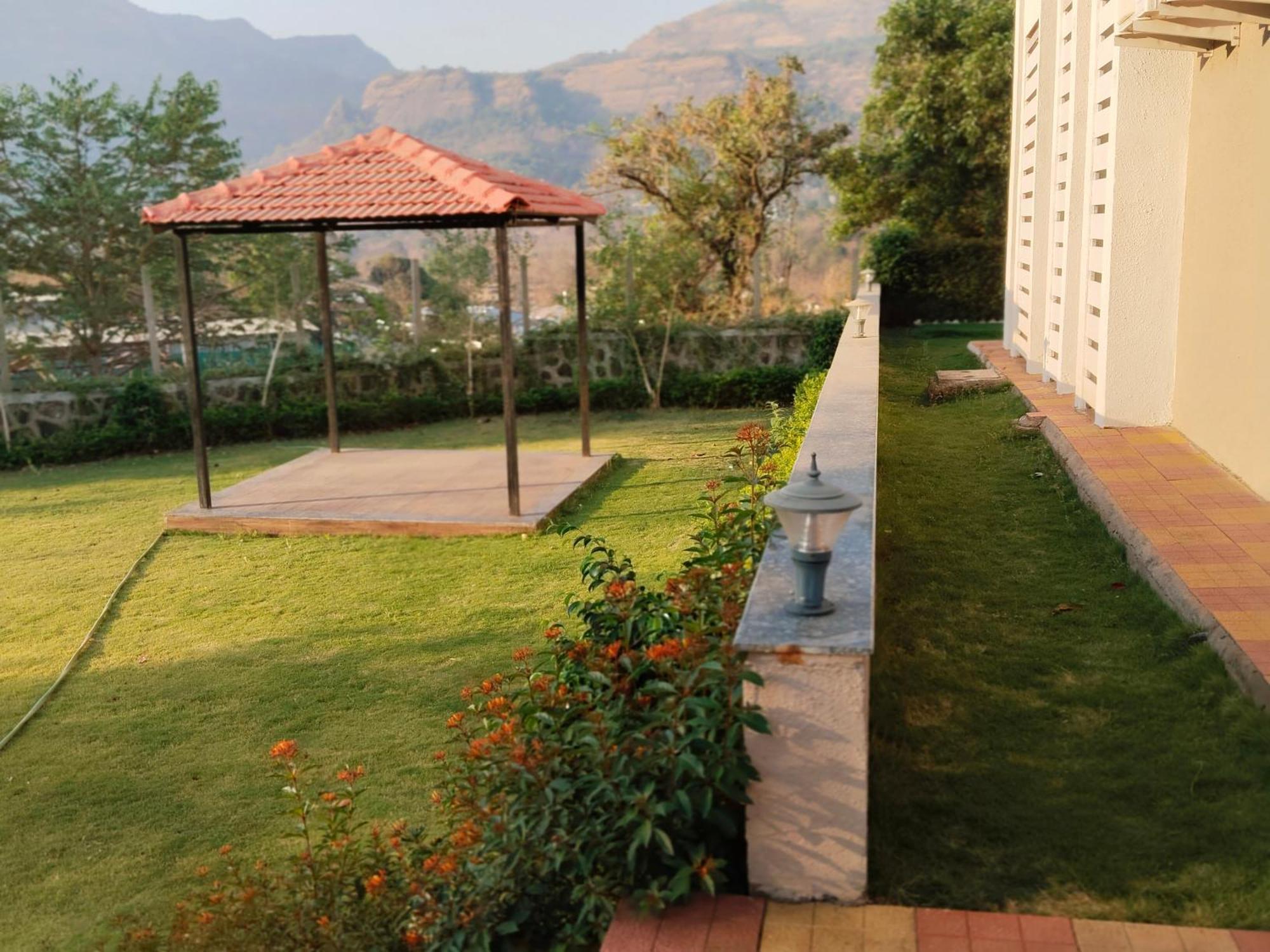 Katha Villa 63 - Luxury Holiday Home Karjat Dış mekan fotoğraf