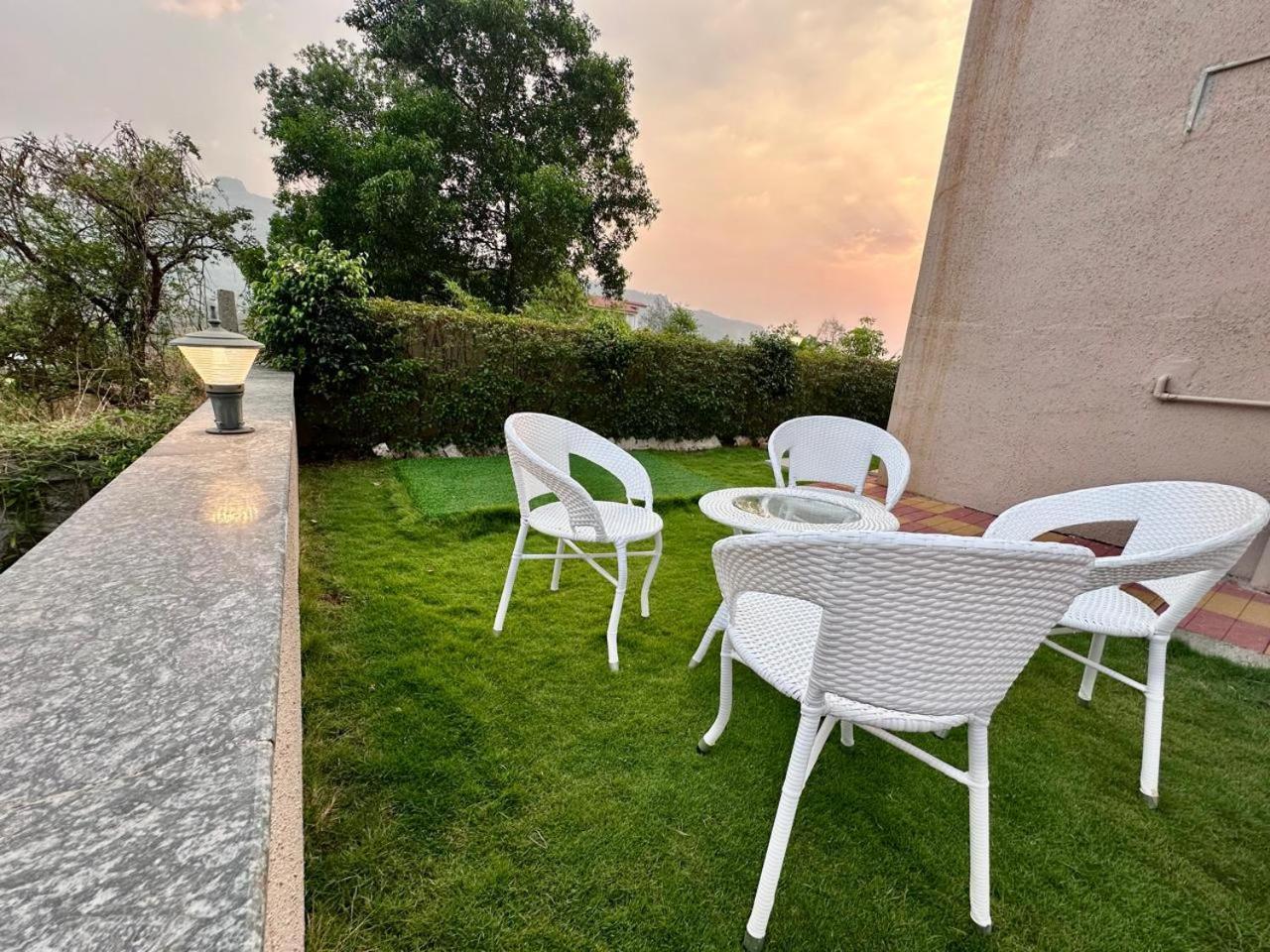 Katha Villa 63 - Luxury Holiday Home Karjat Dış mekan fotoğraf